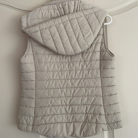 🌺 Witchery removable hood puffer vest size 6 - Picture 5 of 6